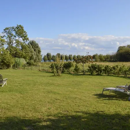 Дом отдыха Hideaway Neuendorf (Rugen)