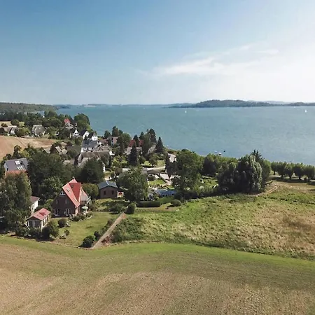 Hideaway Дом отдыха